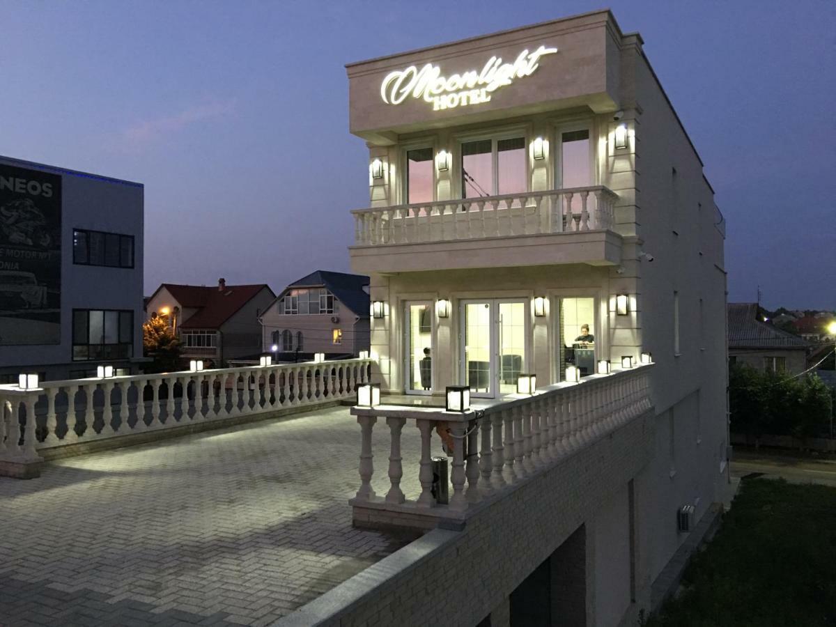 Moonlight Hotel Kişinev Dış mekan fotoğraf
